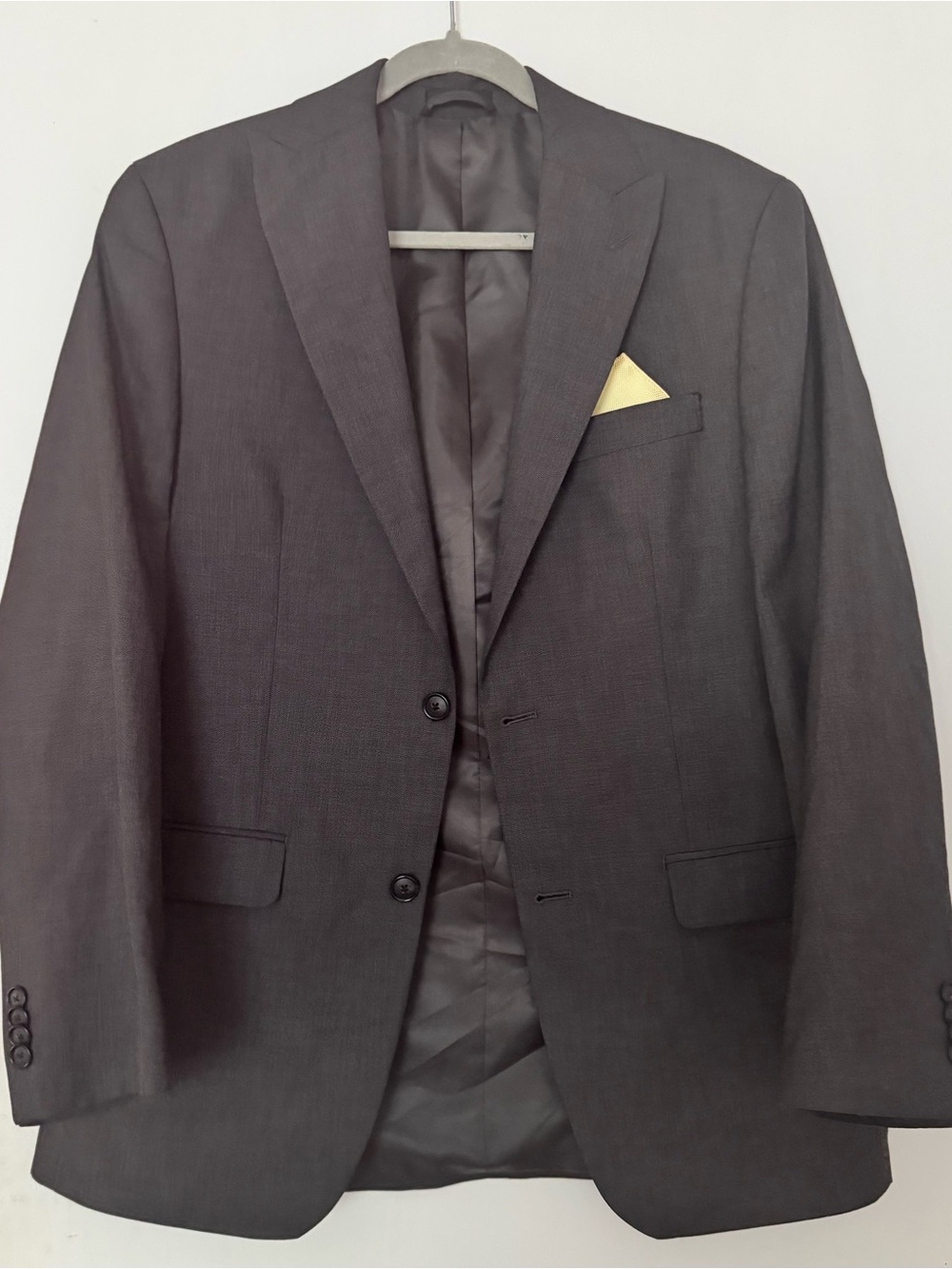 Sean John Charcoal Gray Two-Button Blazer with Yellow Pocket Square